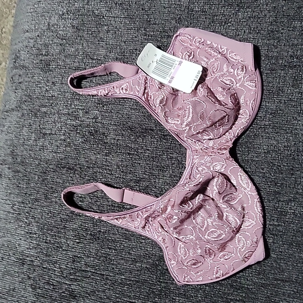 Olga Lacy Bra 36D NWT